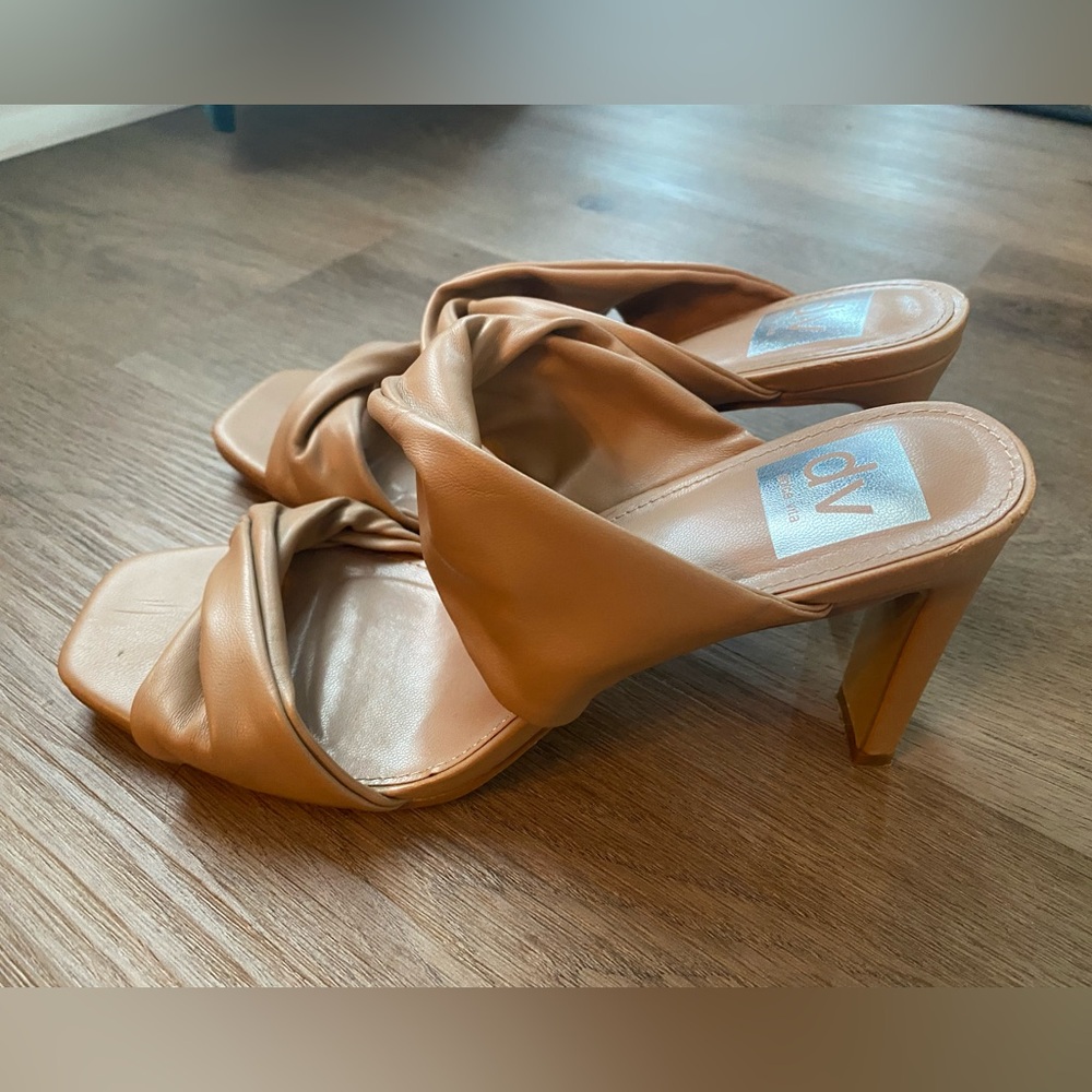 Dolce Vita Nude Heels, size 8
